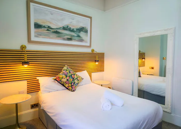 Lovat Hotel
