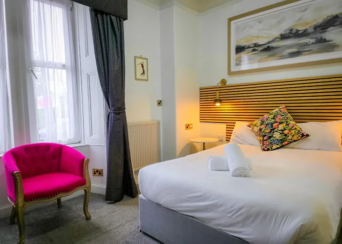 Lovat Hotel